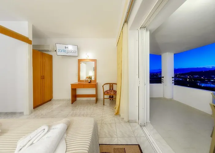 Zante Aparthotel 3*